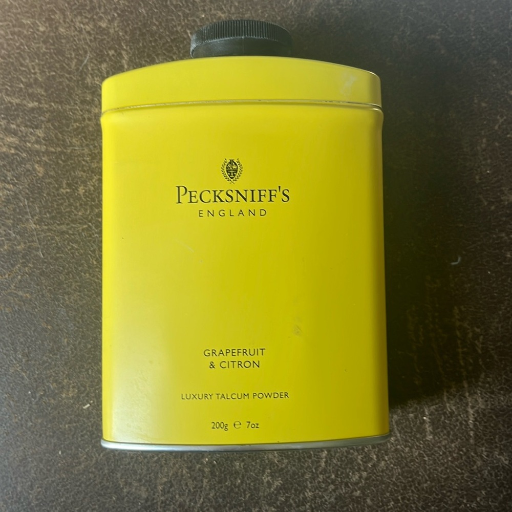 Pecksniff’s England Grapefruit & Citron Luxury Talcum Powder